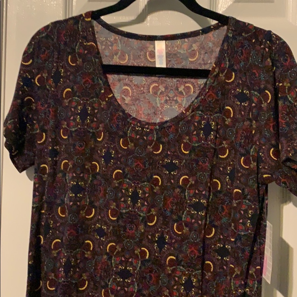 Lularoe M Classic T
